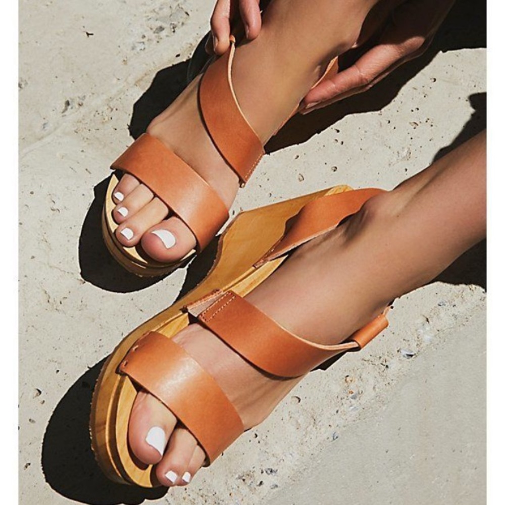 NWOT Free People Dune Beach Wood Wedge Sandal